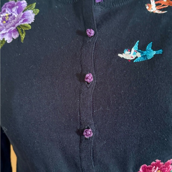 like new LUCKY BRAND sweater Asian accents, birds flowers , knotted buttons - Picture 6 of 9